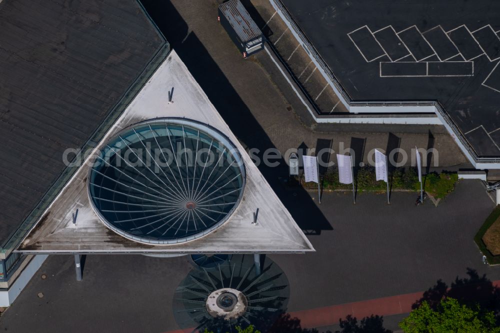 Braunschweig from above - Building of the indoor arena Stadthalle in the district St. Leonhard in Brunswick in the state Lower Saxony, Germany