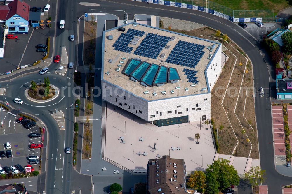 Lohr am Main from the bird's eye view: Building of the indoor arena Stadthalle on street Jahnstrasse in Lohr am Main in the state Bavaria, Germany