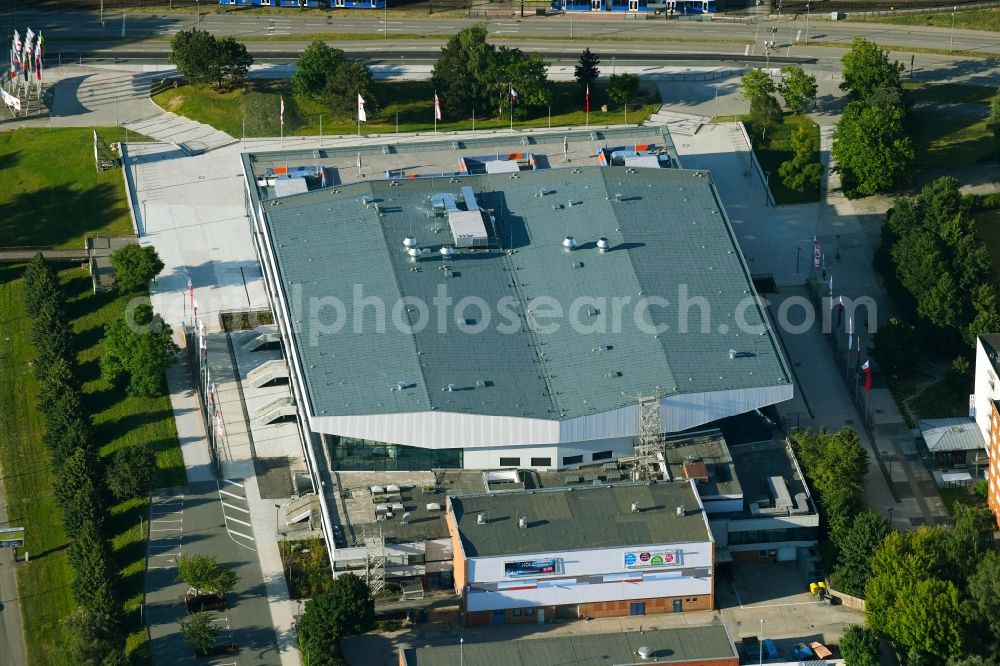 Rostock from the bird's eye view: Building of the indoor arena StadtHalle Rostock on Suedring in Rostock in the state Mecklenburg - Western Pomerania, Germany