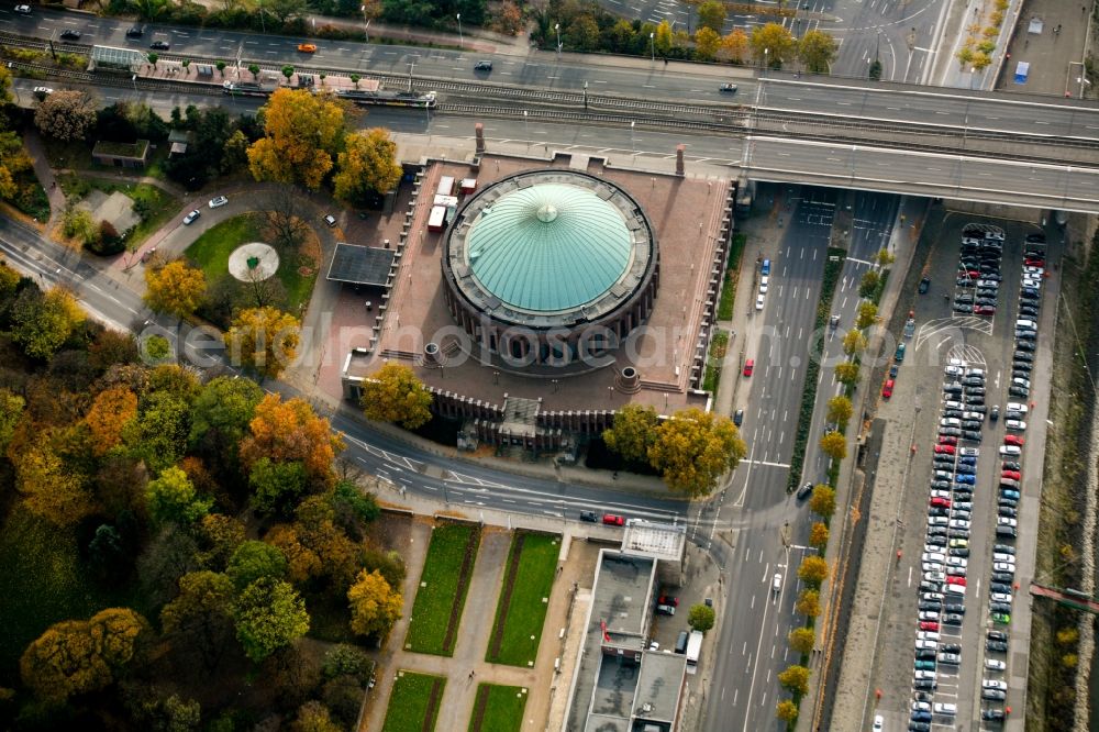 Düsseldorf from the bird's eye view: Building of the indoor arena Tonhalle in the district Pempelfort in Duesseldorf in the state North Rhine-Westphalia, Germany