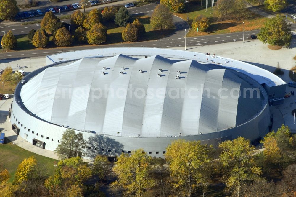 Aerial image Braunschweig - Building of the indoor arena Volkswagen Halle on Europaplatz in Brunswick in the state Lower Saxony, Germany