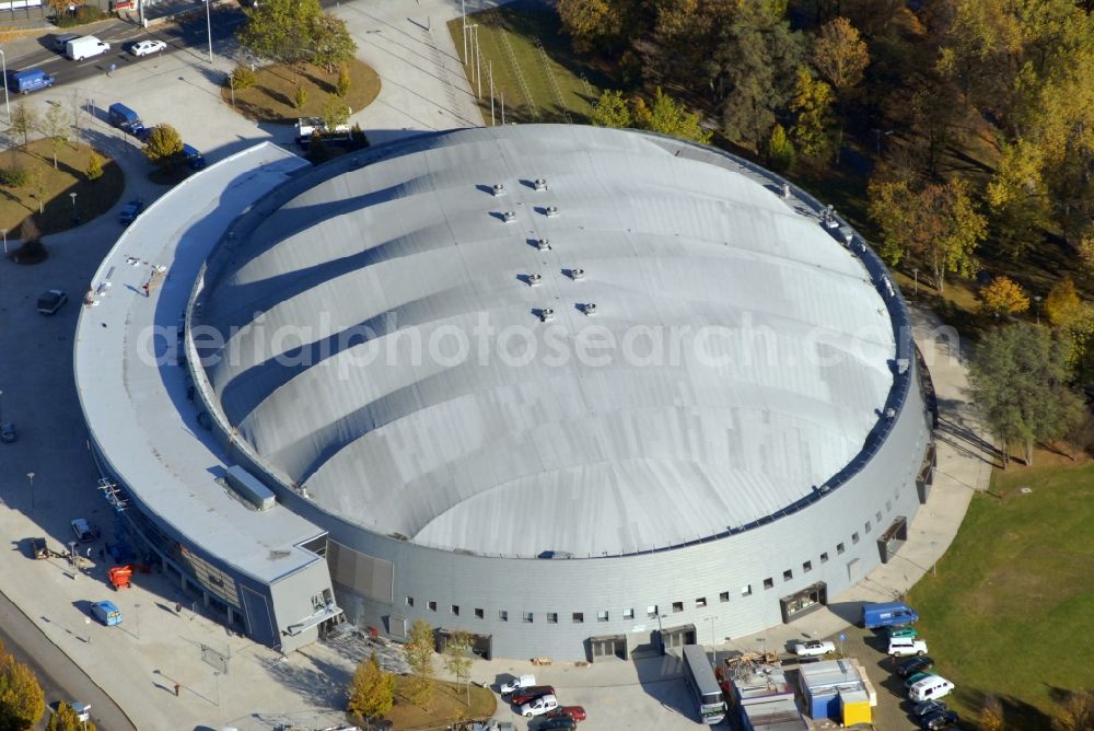 Aerial photograph Braunschweig - Building of the indoor arena Volkswagen Halle on Europaplatz in Brunswick in the state Lower Saxony, Germany