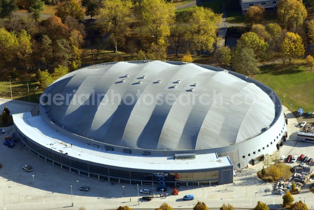 Aerial photograph Braunschweig - Building of the indoor arena Volkswagen Halle on Europaplatz in Brunswick in the state Lower Saxony, Germany