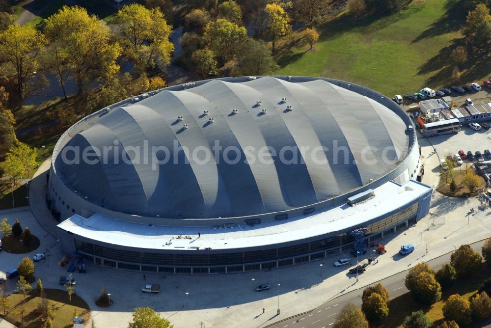 Aerial image Braunschweig - Building of the indoor arena Volkswagen Halle on Europaplatz in Brunswick in the state Lower Saxony, Germany