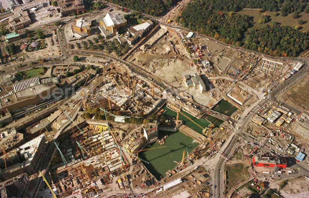 Berlin from the bird's eye view: Veröffentlichung nur bei kompletter Bildautorenangabe und Belegexemplar an die Agentur !! Thema: Baustelle Potsdamer Platz