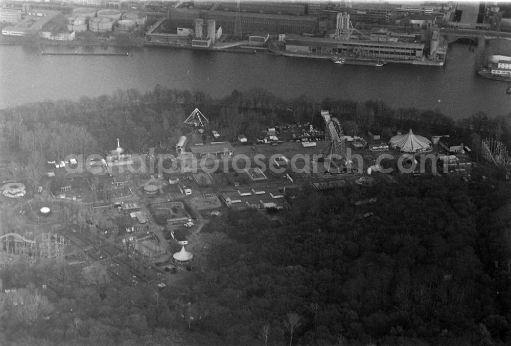 Berlin from above - Grounds of the amusement Culture park Plaenterwald in the district of Treptow in Berlin