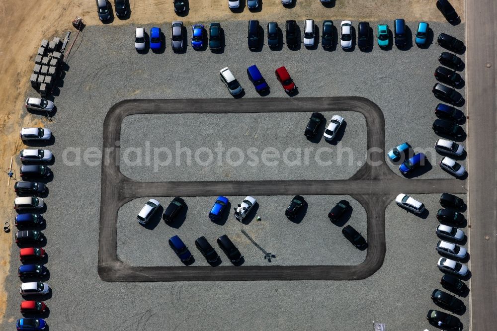 Landshut from above - Sales open space on the occupied with gravel parking a car dealer in Landshut in Bavaria