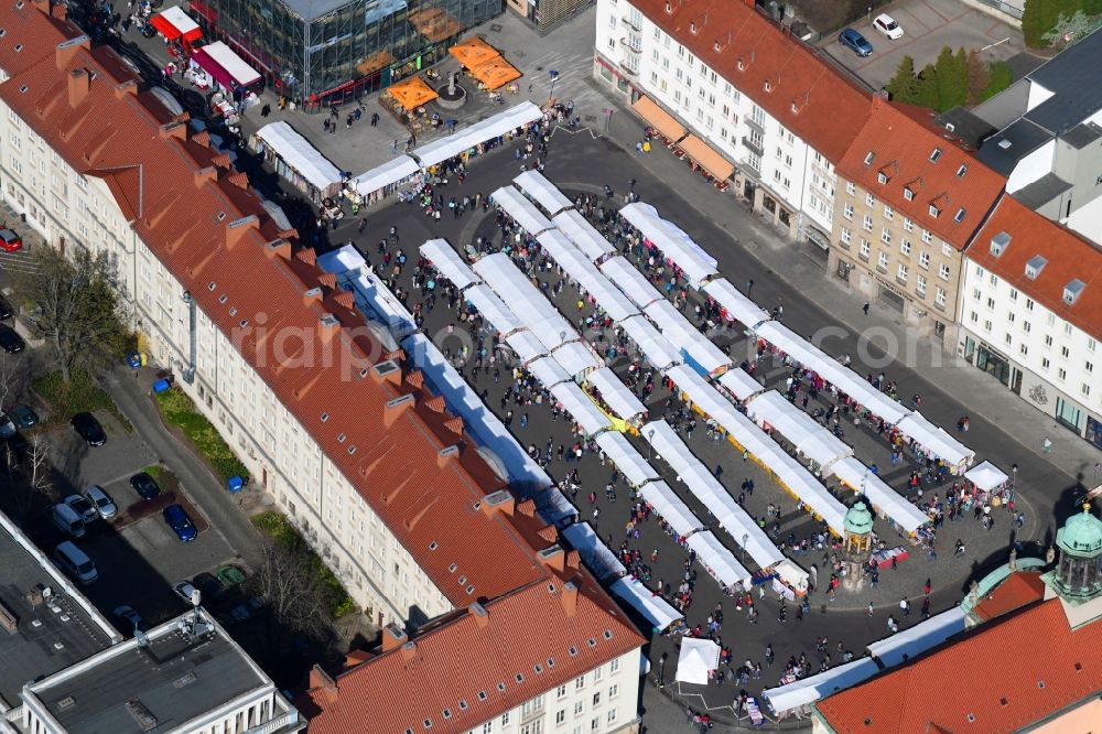 Magdeburg from above - Sale and food stands and trade stalls in the market place Alter Markt in Magdeburg in the state Saxony-Anhalt, Germany