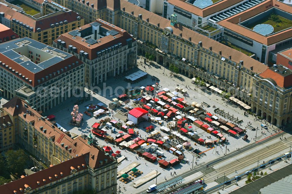 Dresden from above - Sale and food stands and trade stalls in the market place on Altmarkt in Dresden in the state Saxony, Germany