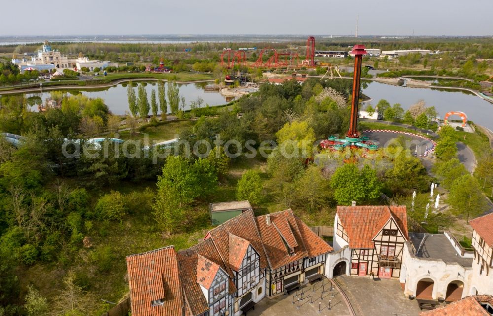 Aerial image Zwenkau - Sales and snack stalls and trade stalls in the pandemic deserted leisure center Belantis in Zwenkau in the state Saxony, Germany