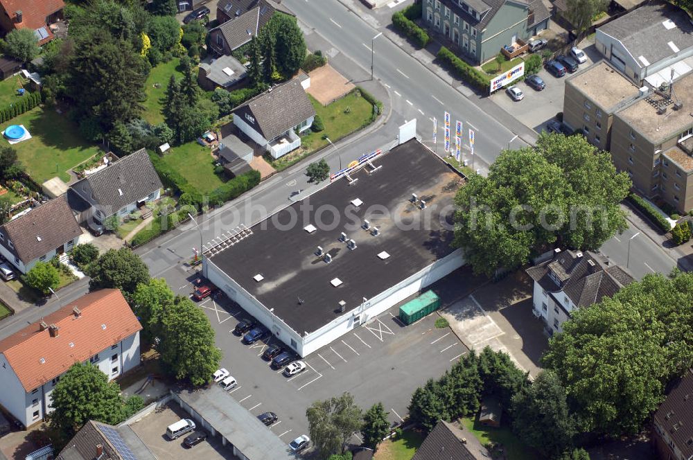 Aerial image Kamen - Verkaufsfläche / Siemes Schuh Center. Adresse: Lünener Str. 47, 59174 Kamen; Vermietung / Verwaltung: Unternehmensgruppe Markus Gerold, An der Vaerstbrücke 1, 59425 Unna, Tel. +49(0)2303 25036-26, Fax +49(0)2303 25036-27, E-Mail: info@markus-gerold.de