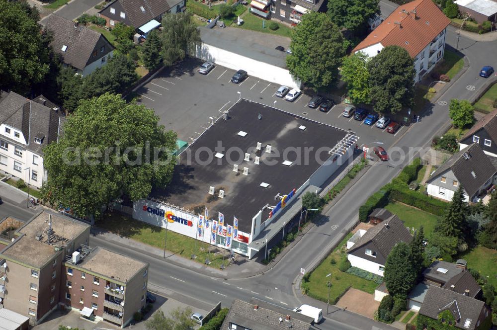 Aerial photograph Kamen - Verkaufsfläche / Siemes Schuh Center. Adresse: Lünener Str. 47, 59174 Kamen; Vermietung / Verwaltung: Unternehmensgruppe Markus Gerold, An der Vaerstbrücke 1, 59425 Unna, Tel. +49(0)2303 25036-26, Fax +49(0)2303 25036-27, E-Mail: info@markus-gerold.de