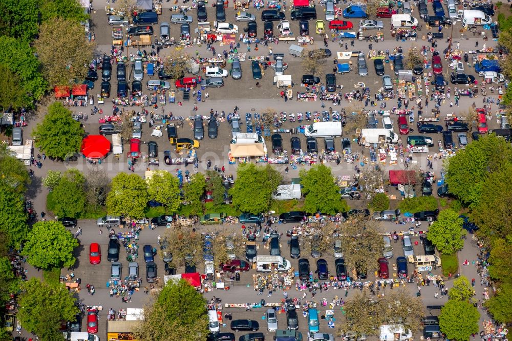 Dortmund From The Bird S Eye View Stalls And Visitors To The Flea Market On Emil Figge