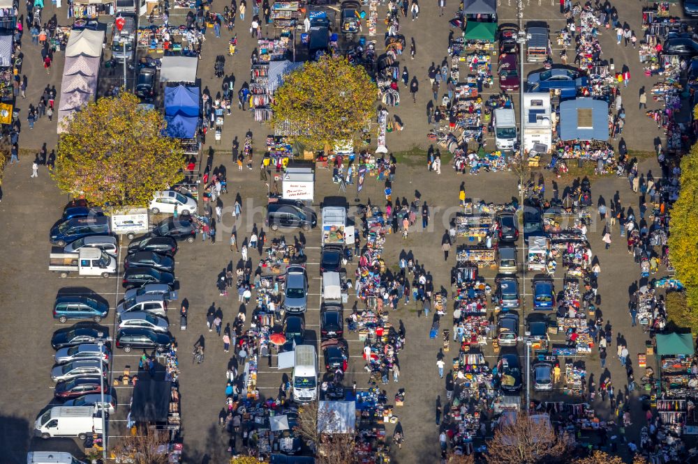 Hagen from above - Stalls and visitors to the flea market on Eckeseyer Strasse in Hagen at Ruhrgebiet in the state North Rhine-Westphalia, Germany