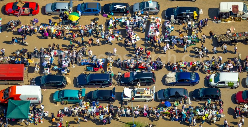 Essen from above - Stalls and visitors to the flea market in Essen in the state North Rhine-Westphalia