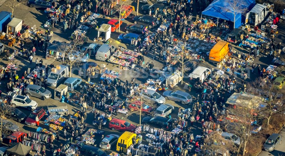 Dortmund from above - Stalls and visitors to the flea market on Emil-Figge-Strasse in the district Hombruch in Dortmund in the state North Rhine-Westphalia