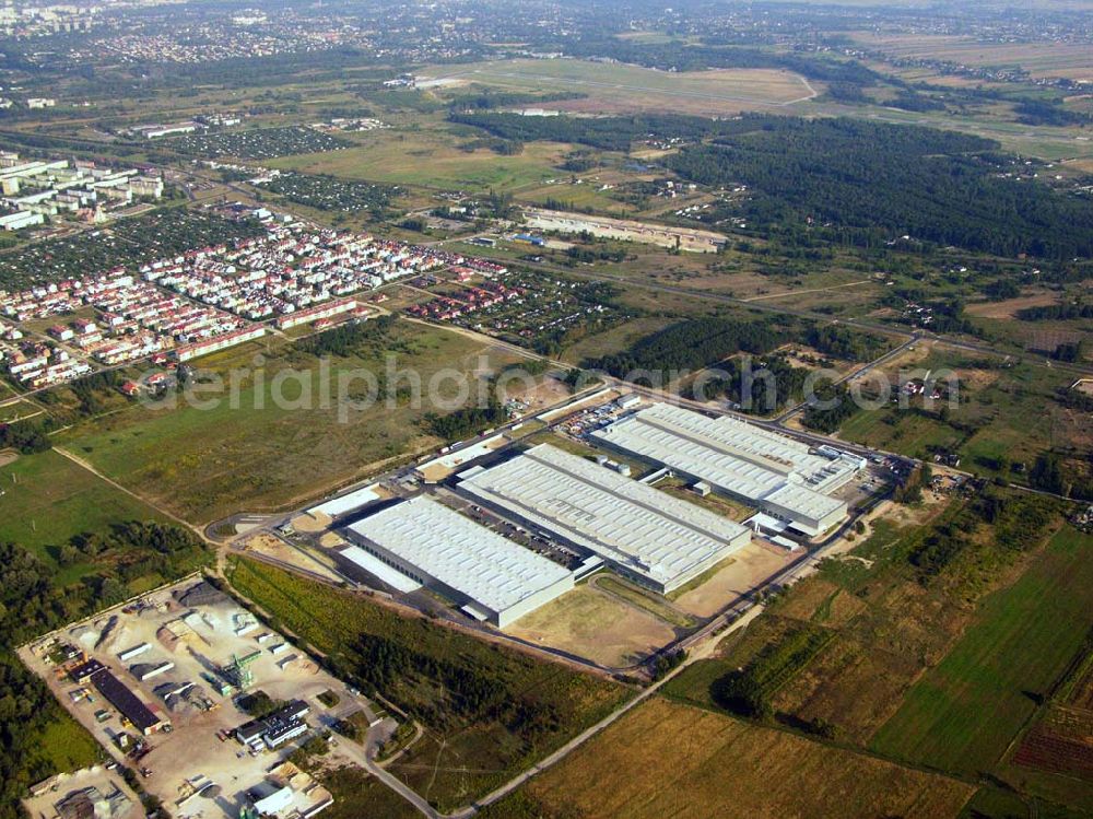 Aerial image Lodz - 30.08.2005 Lodz; Lodz ist die zweitgrößte Stadt Polens und gleichzeitig die Hauptstadt des gleichnamigen Verwaltungsbezirks. Im Süden der Stadt liegt ein Verkehrs- und Logistikzentrum.