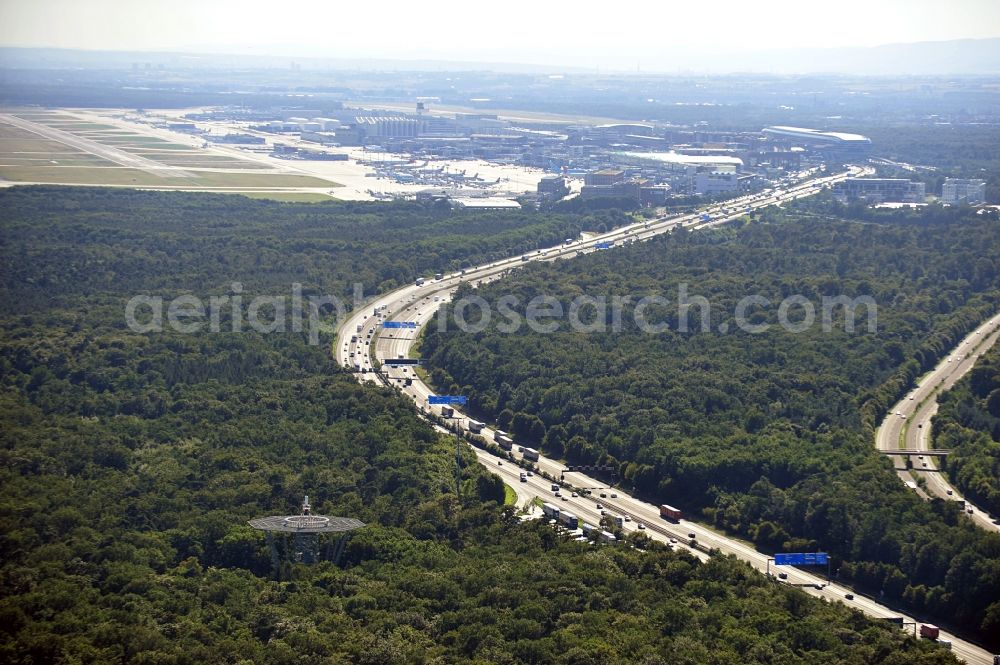 Frankfurt am Main from the bird's eye view: Connection of the airport Frankfurt by the Highway A3 / E42 in the state of Hesse