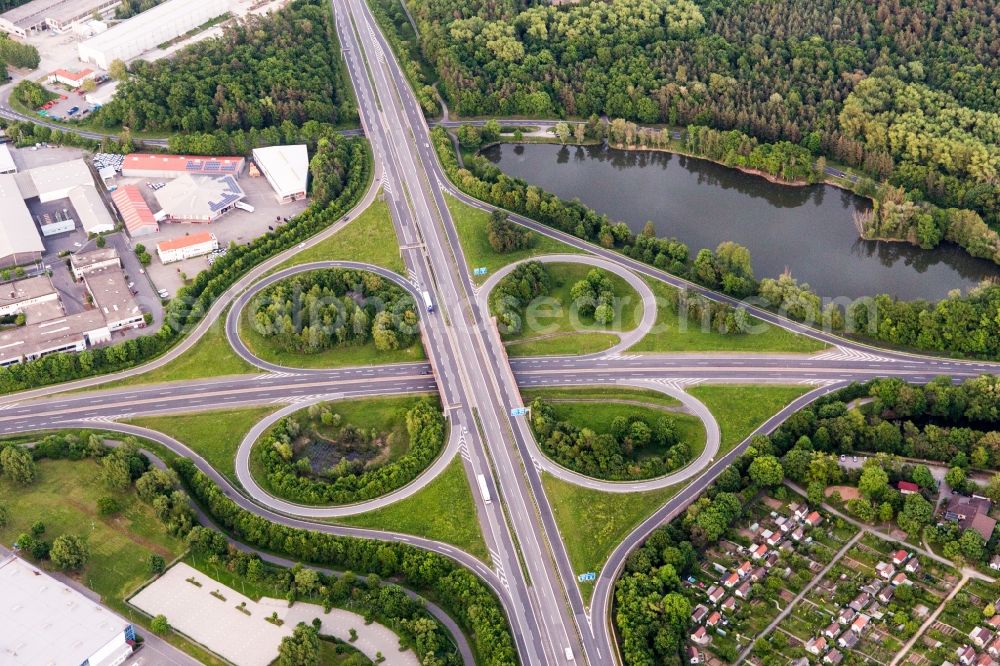 Aerial image Schweinfurt - Traffic flow at the intersection- motorway A 7 Exit Centre in Schweinfurt in the state Bavaria, Germany