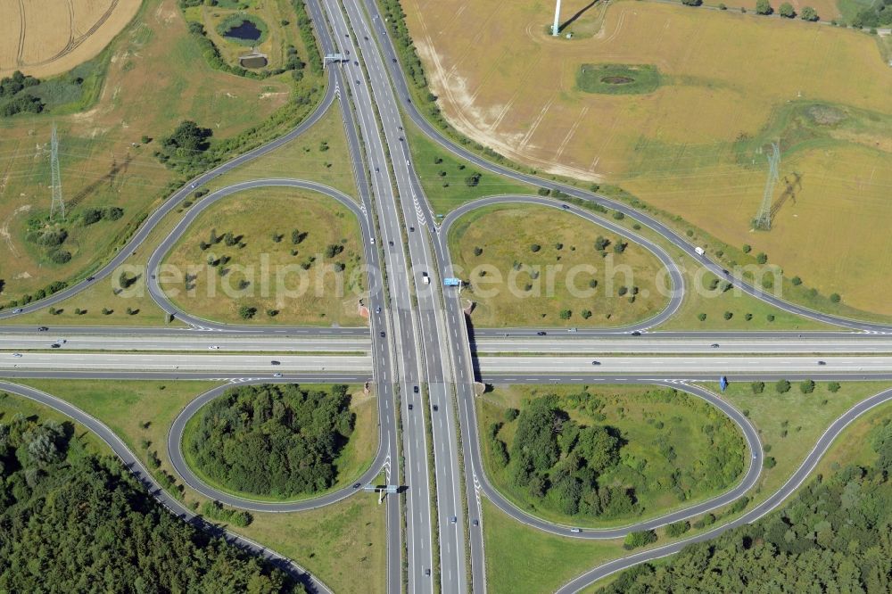 Kessin from the bird's eye view: Traffic flow at the intersection- motorway A 19 und A20 - Autobahnkreuz Rostock in Kessin in the state Mecklenburg - Western Pomerania