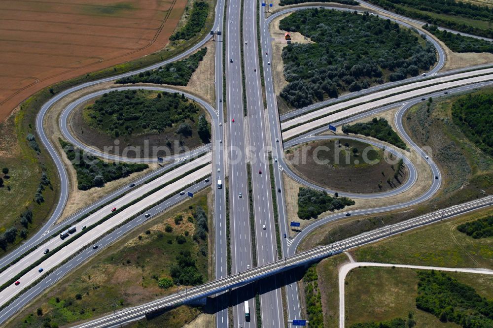 Aerial image Erfurt - Traffic flow at the intersection- motorway A 4 and BAB A71 an ICE train route in Erfurt in the state Thuringia, Germany