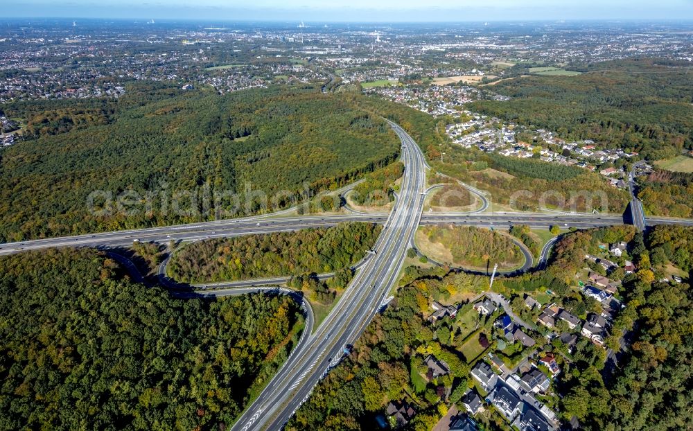 Aerial photograph Westhofen - Traffic flow at the intersection- motorway A 45 and A1 on Westhofener Kreuz in Westhofen in the state North Rhine-Westphalia, Germany