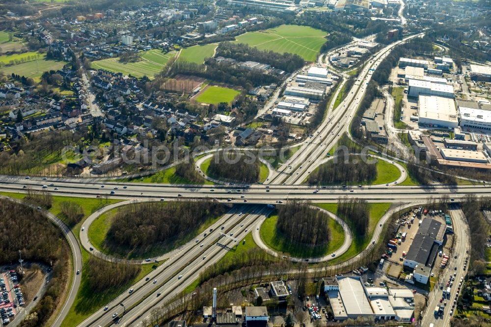 Aerial image Bochum - Traffic flow at the intersection- motorway A 40 - A43 in Bochum in the state North Rhine-Westphalia