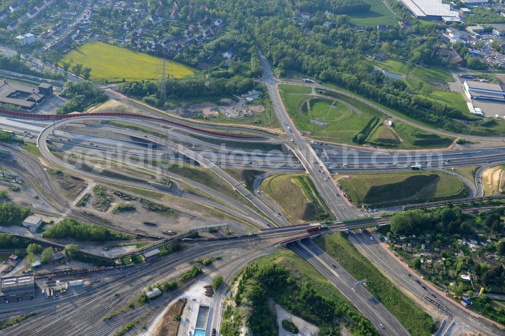 Bochum Stahlhausen from above - Traffic flow at the intersection- motorway A 40 - A448 in Bochum Stahlhausen in the state North Rhine-Westphalia