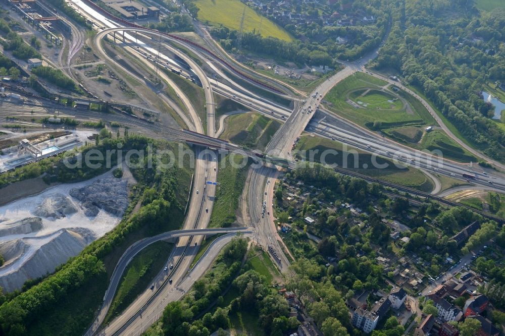 Aerial image Bochum Stahlhausen - Traffic flow at the intersection- motorway A 40 - A448 in Bochum Stahlhausen in the state North Rhine-Westphalia