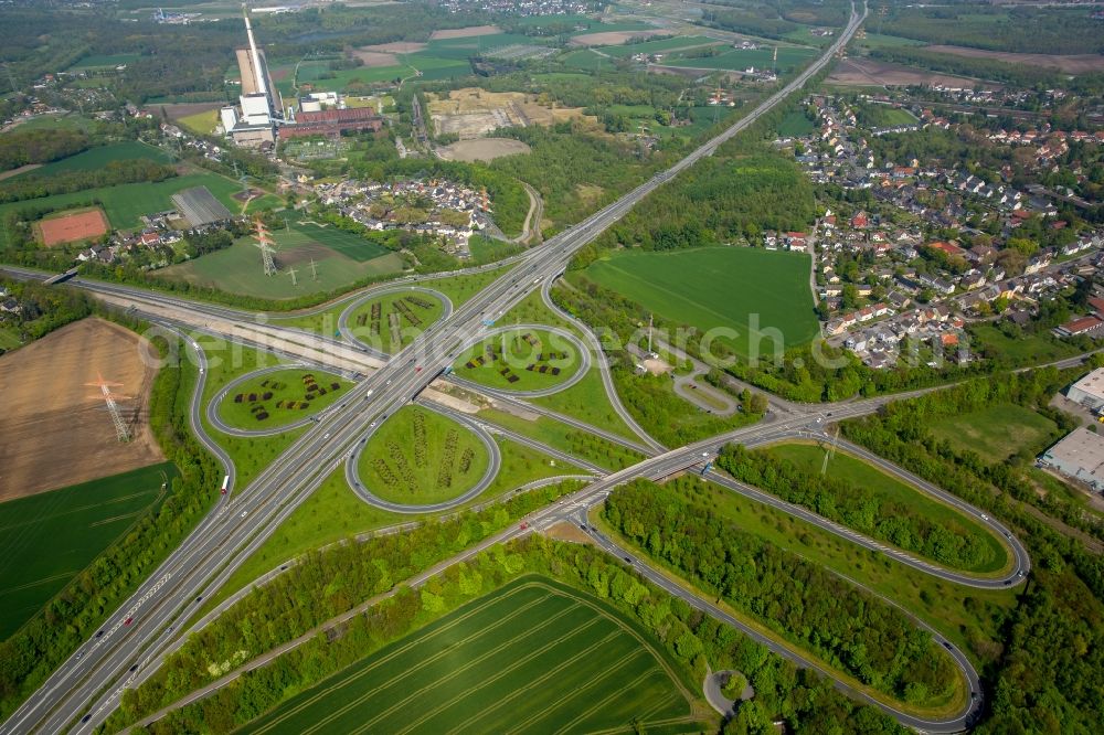 Aerial image Dortmund - Traffic flow at the intersection- motorway A 42 - A45 Castroph-Rauxel-Ost in Dortmund in the state North Rhine-Westphalia