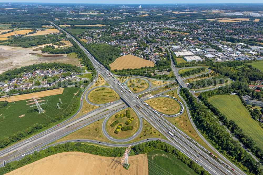 Dortmund from above - Traffic flow at the intersection- motorway A 42 - A45 Castroph-Rauxel-Ost in Dortmund in the state North Rhine-Westphalia