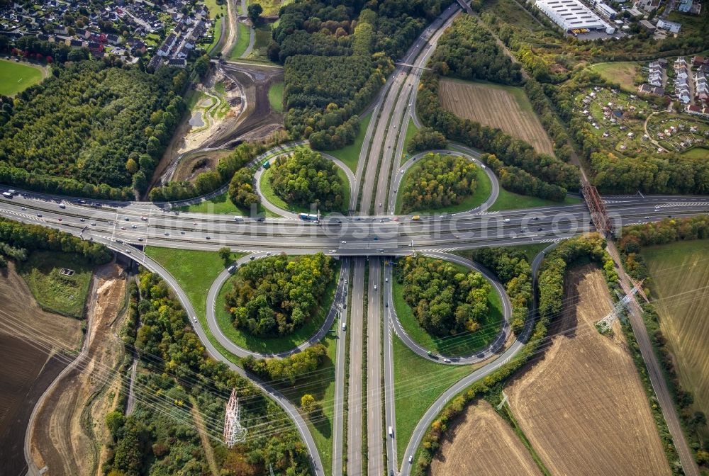 Dortmund from above - Traffic flow at the intersection- motorway A 45 Dortmund-Hafen in the district Rahm in Dortmund in the state North Rhine-Westphalia, Germany