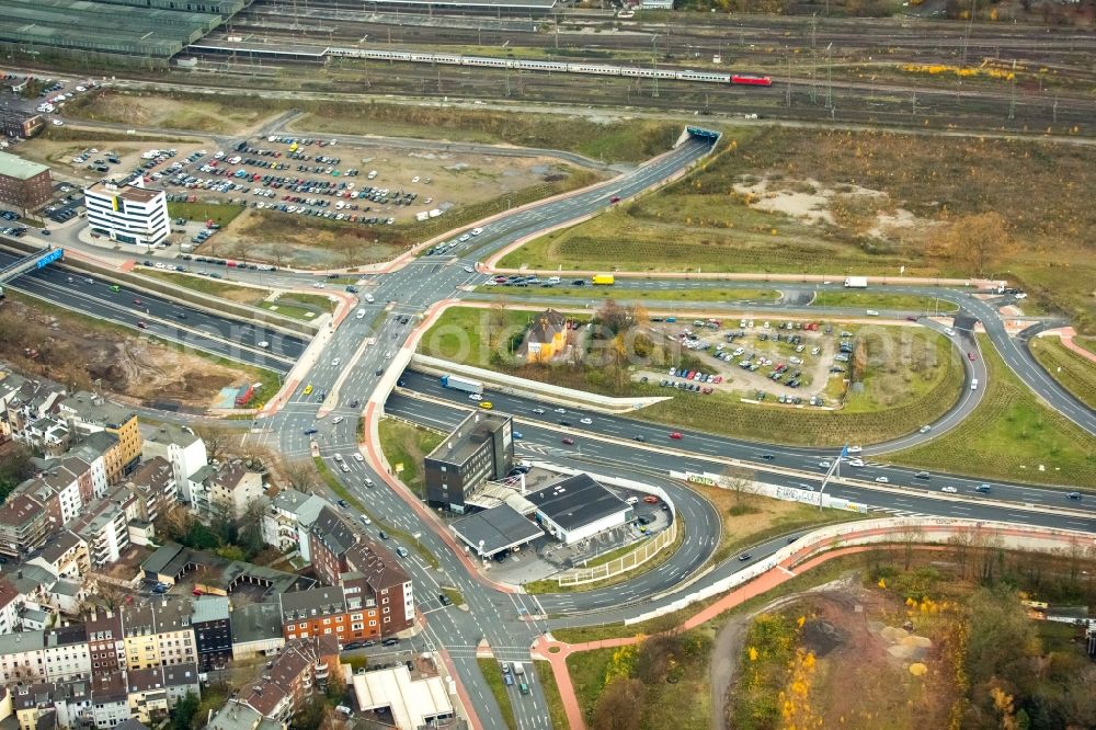 Aerial photograph Duisburg - Traffic flow at the intersection- motorway A 59 in Duisburg in the state North Rhine-Westphalia