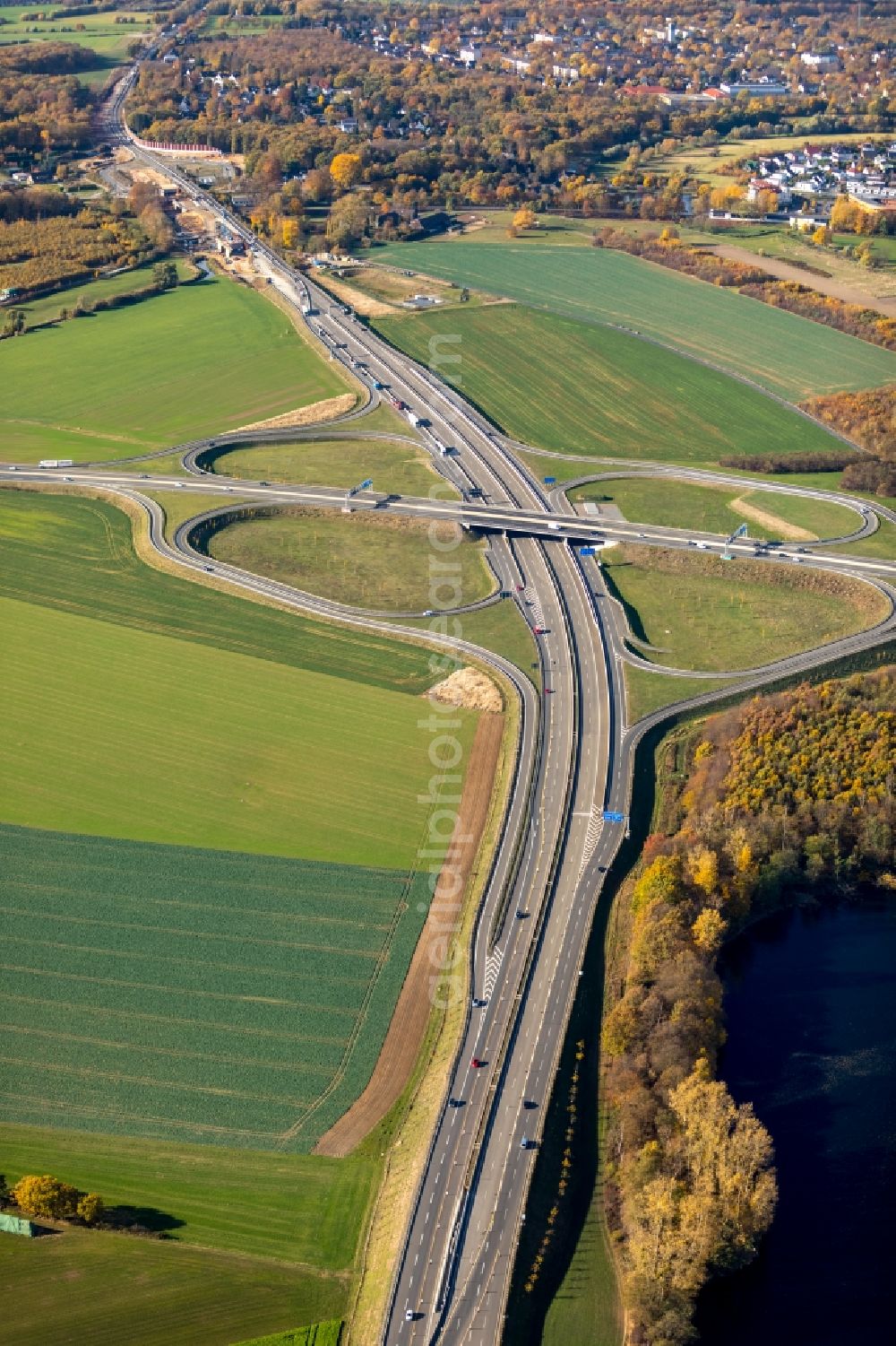 Aerial photograph Duisburg - Traffic flow at the intersection- motorway A 59, B8 und B288 in Duisburg in the state North Rhine-Westphalia