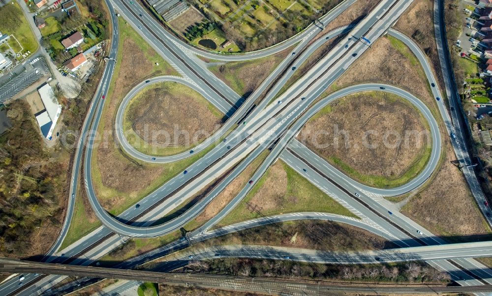 Aerial photograph Herne - Traffic flow at the intersection- motorway A 42 - A43 of Emscherschnellweg in Herne in the state North Rhine-Westphalia