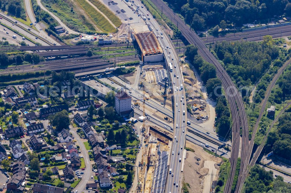 Aerial photograph Duissern - Traffic management and road renewal of the road layout at the motorway junction of the BAB A3 A40 Kaiserberg - Spaghettikreuz in Duisburg in the federal state of North Rhine-Westphalia