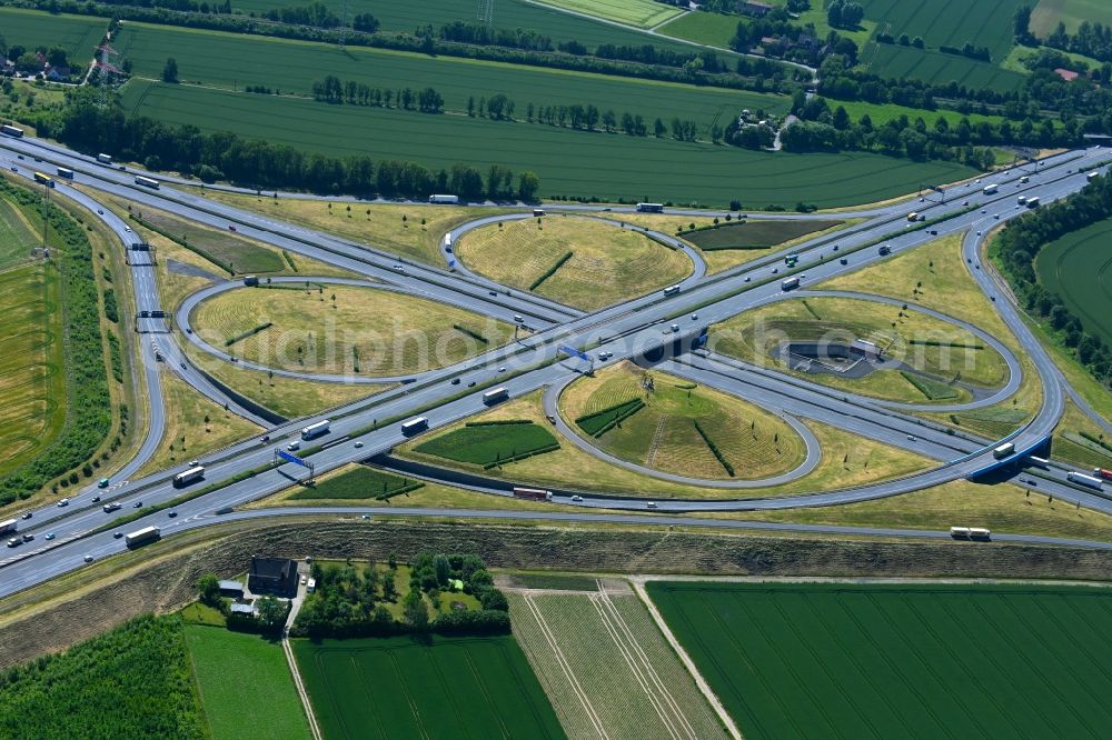 Aerial photograph Kamen - Traffic flow at the intersection- motorway A 1 A2 Kamener Kreuz in Kamen at Ruhrgebiet in the state North Rhine-Westphalia, Germany