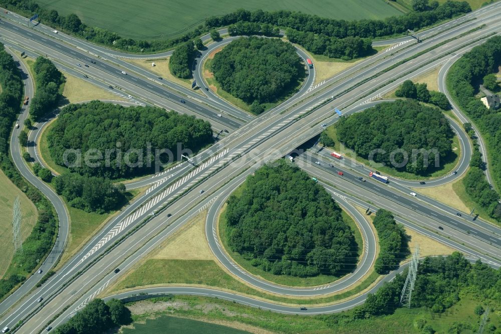 Bochum from the bird's eye view: Traffic flow at the intersection- motorway A 44 - A43 Kreuz Bochum/Witten in Bochum in the state North Rhine-Westphalia