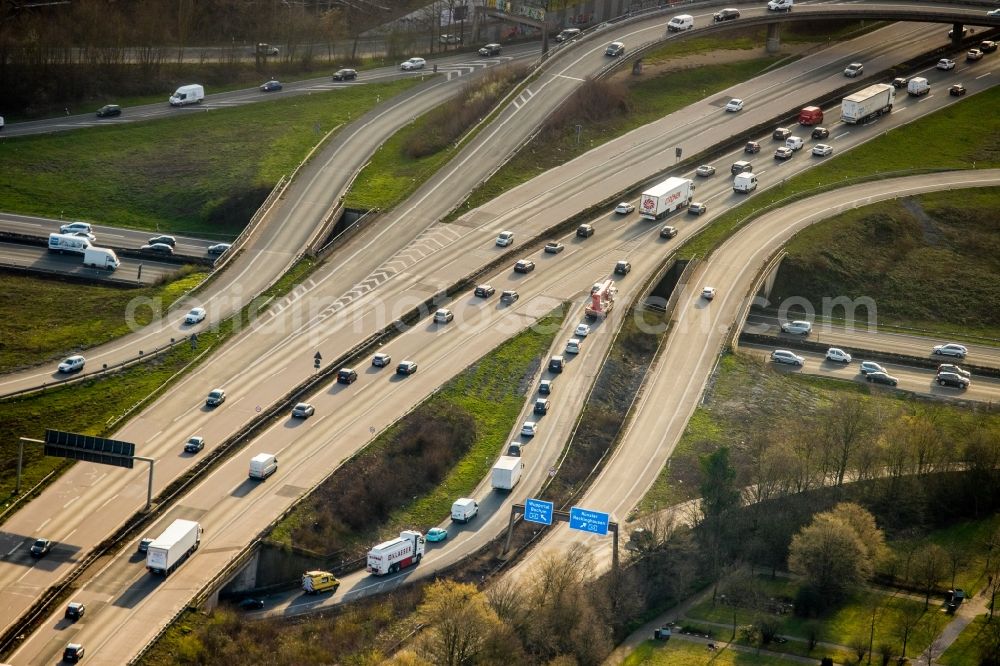 Aerial image Herne - Traffic flow at the intersection- motorway A 42 A43 Kreuz Herne in Herne in the state North Rhine-Westphalia, Germany