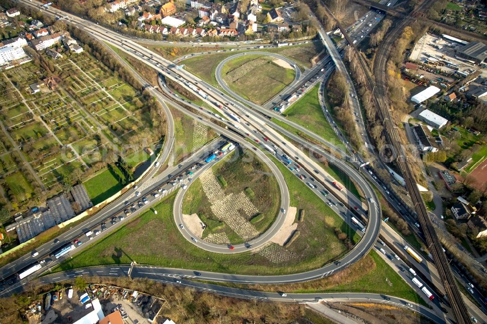 Aerial image Herne - Traffic flow at the intersection- motorway A 42 A43 Kreuz Herne in Herne in the state North Rhine-Westphalia, Germany