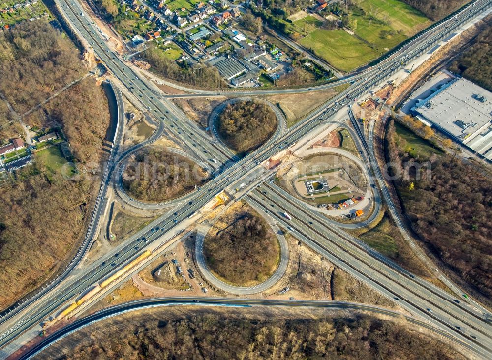 Aerial image Recklinghausen - Traffic flow at the intersection- motorway A 2 A45 Kreuz Recklinghausen in the district Stuckenbusch in Recklinghausen in the state North Rhine-Westphalia