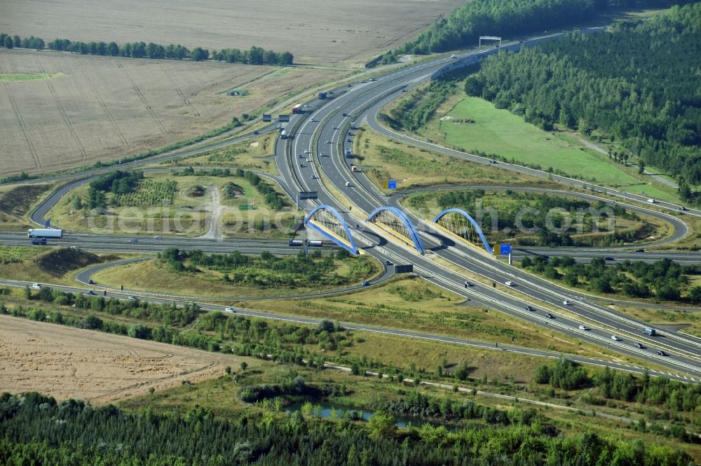 Aerial image Markkleeberg - Traffic flow at the intersection- motorway Leipzig-Sued of BAB A38 to federal state street B2 in Markkleeberg in the state Saxony