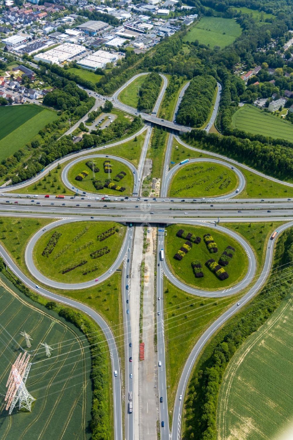 Aerial image Dortmund - Traffic flow at the intersection- motorway A 42 - 45 in the district Bodelschwingh in Dortmund in the state North Rhine-Westphalia, Germany