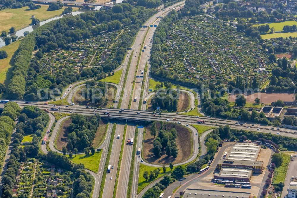 Aerial image Duisburg - Traffic flow at the intersection- motorway A40 A59 in the district Duisburg Mitte in Duisburg at Ruhrgebiet in the state North Rhine-Westphalia, Germany