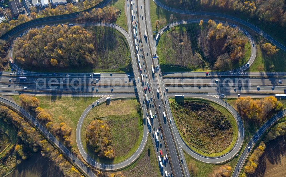 Schwerte from the bird's eye view: Traffic flow at the intersection- motorway A 1 and of A 45 in Schwerte at Ruhrgebiet in the state North Rhine-Westphalia, Germany