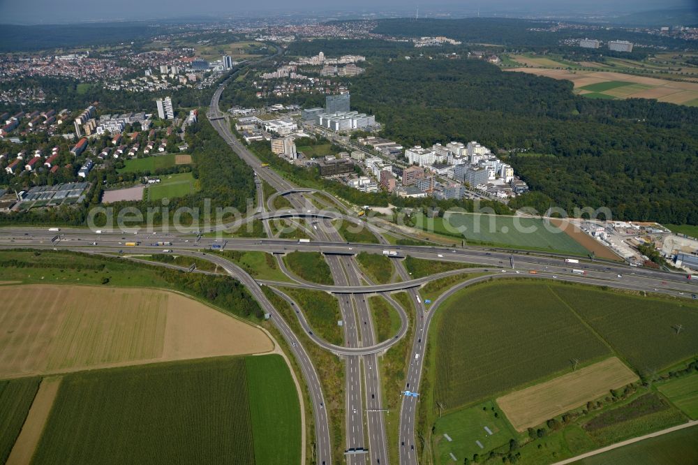 Leinfelden-Echterdingen from the bird's eye view: Traffic flow at the intersection- motorway BAB A8 - B27 Stuttgart-Moehringen in Leinfelden-Echterdingen in the state Baden-Wuerttemberg