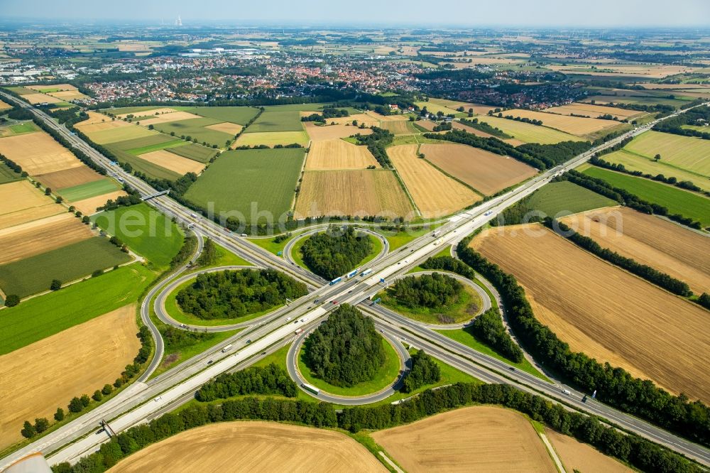 Aerial photograph Werl - Traffic flow at the intersection- motorway A44 in Werl in the state North Rhine-Westphalia