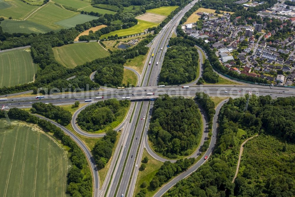 Aerial photograph Schwerte - Traffic flow at the intersection- motorway A 45 A1 - E37 E41 Westhofener Kreuz in Schwerte in the state North Rhine-Westphalia