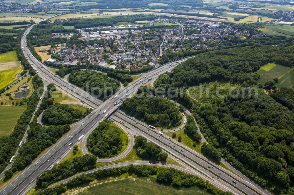 Schwerte from the bird's eye view: Traffic flow at the intersection- motorway A 45 A1 - E37 E41 Westhofener Kreuz in Schwerte in the state North Rhine-Westphalia