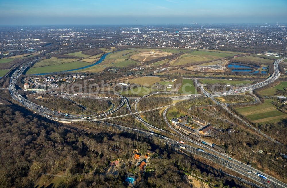 Aerial image Duisburg - Traffic flow at the intersection- motorway A 40 to the A3 in Duisburg in the state North Rhine-Westphalia, Germany